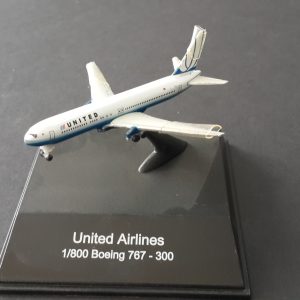 1/800 ölçek Boeing 767-300