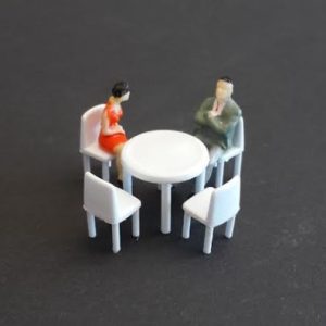 1/50 ölçek yuvarlak masa takımı (insanlar hariç)